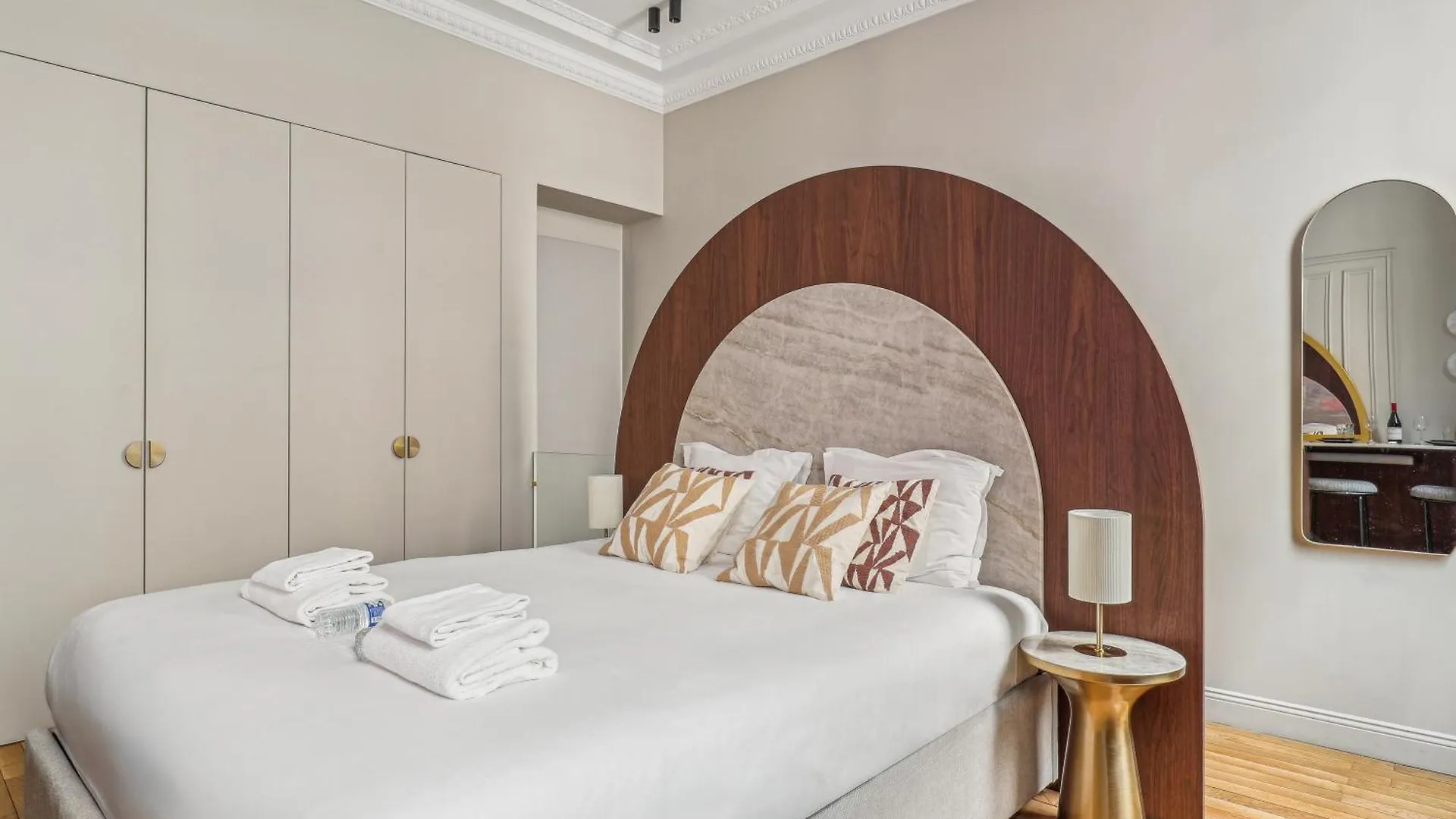 Modern Apartment - 2P - Parc Monceau Paris